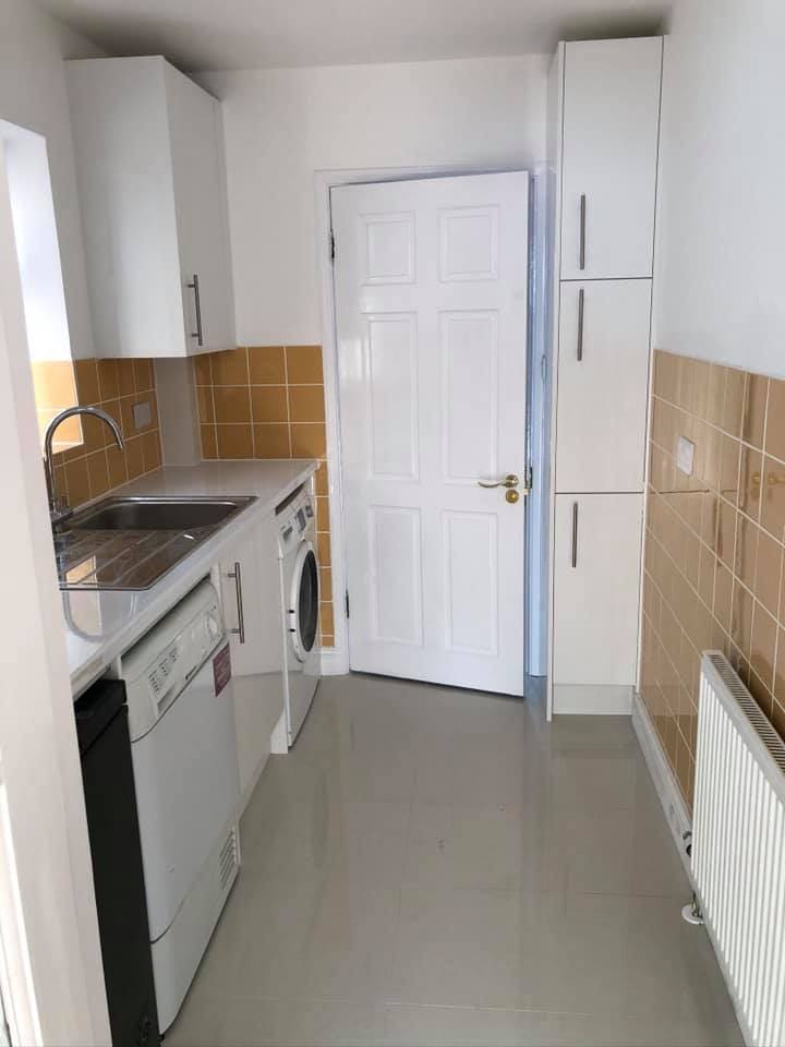 Washing machine and units fitted in the compact kitchen